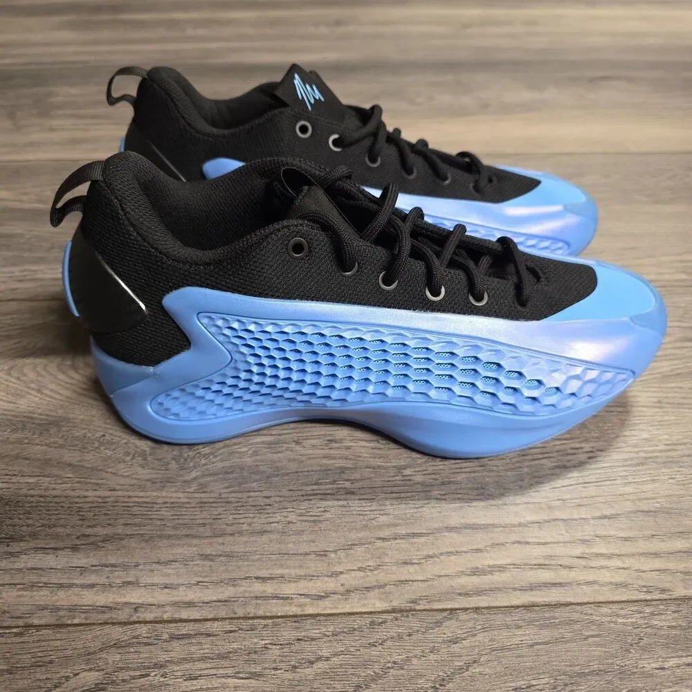 Anthony Edward’s 1 Lows Nicks Gift Shoes Size 6